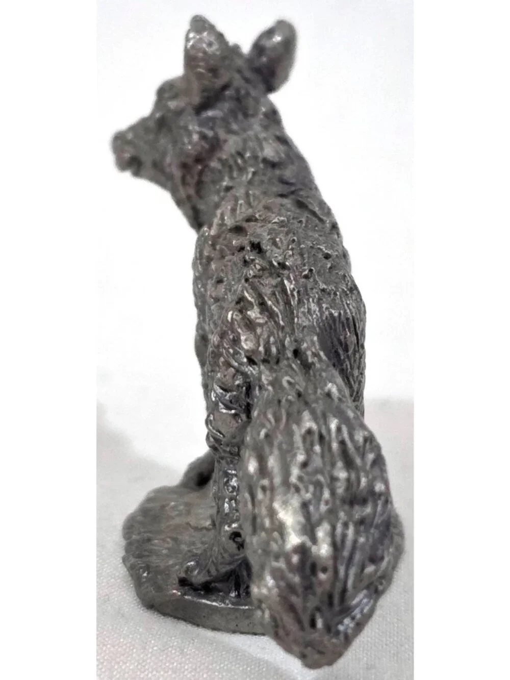 Pewter small WOLF FIGURINE coyote fox dog silvertone trinket shelf figure 1.375